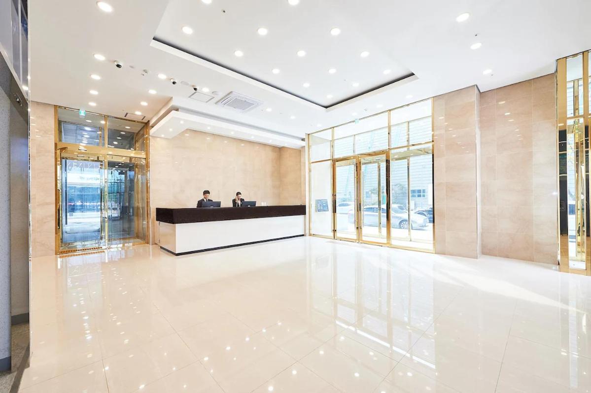 Gold Coast Hotel Incheon Bagian luar foto